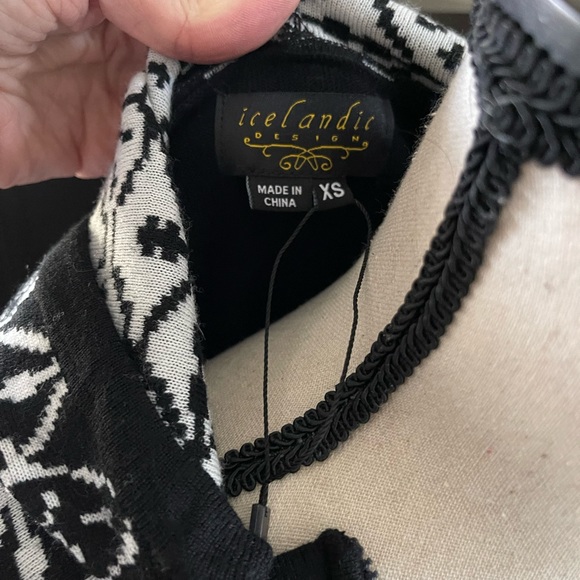 New Icelandic Motion Wool Sweater Size XS - Picture 4 of 4